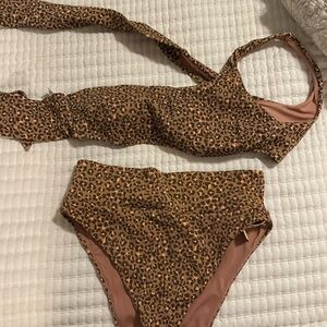 Aerie Swimsuit new with tags!! Small Top, Medium Bottoms